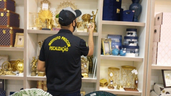 Procon fiscaliza lojas com promoções em Rio Branco e Cruzeiro do Sul